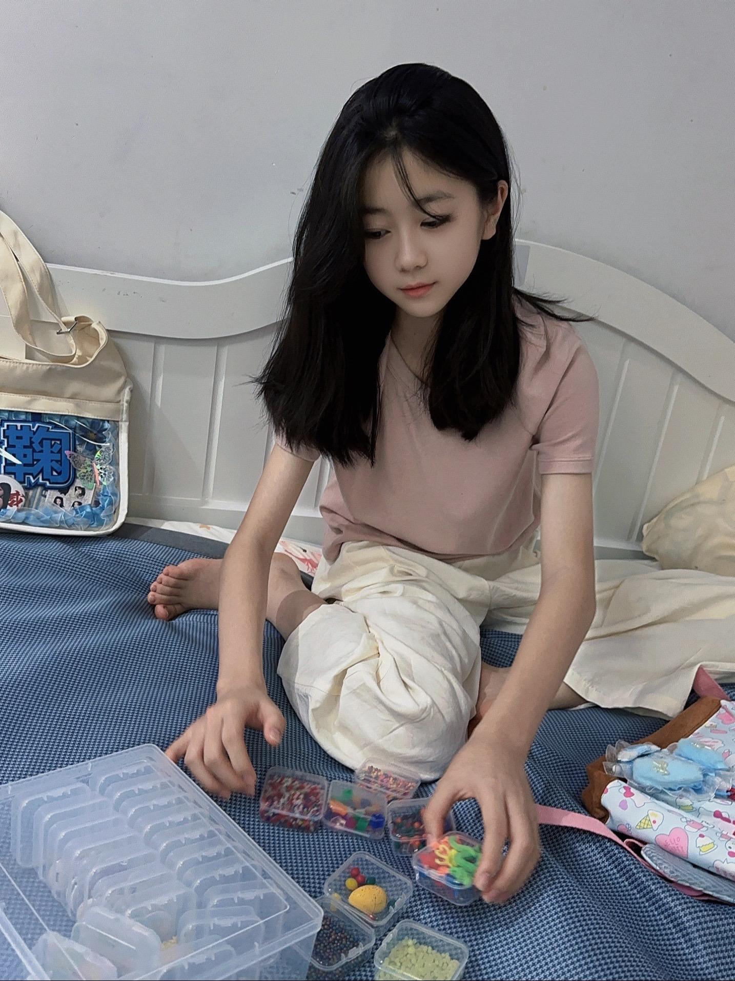 零散的三姐弟日常，各玩各的，不吵架不打架不烦我，我无聊的时候一个一个去...