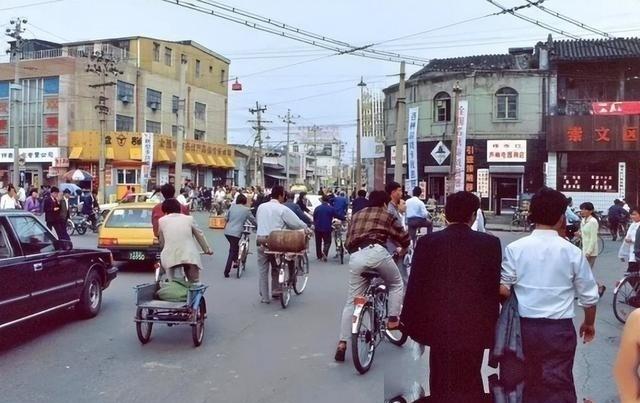 1980年，美国。一位女士正翻看来自国内的《 光明日报 》，不经意间，眼睛扫过一