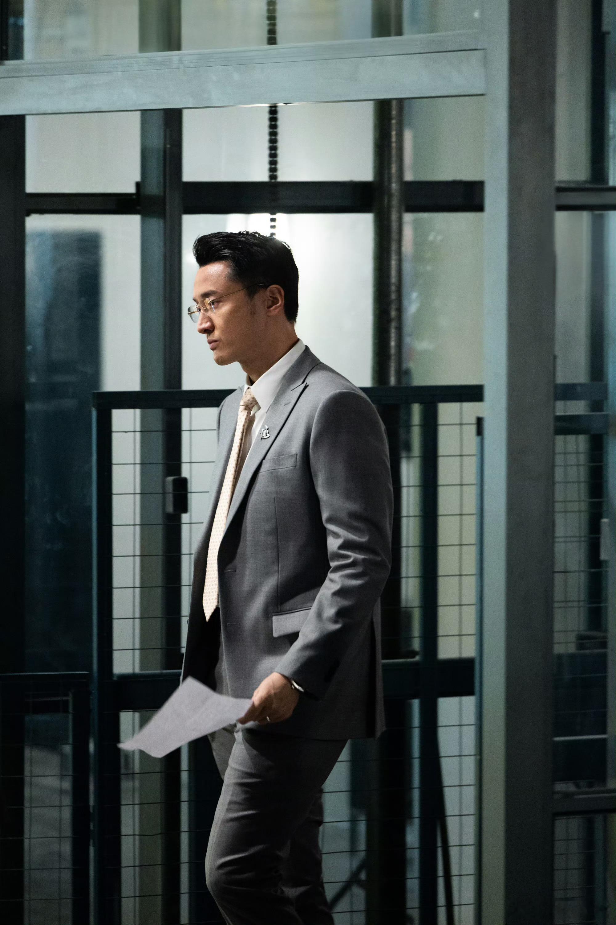 周冬雨王传君天选电影脸王传君一句影后太精准🎬周冬雨自带灵气，蒙眼拍照都藏不住细