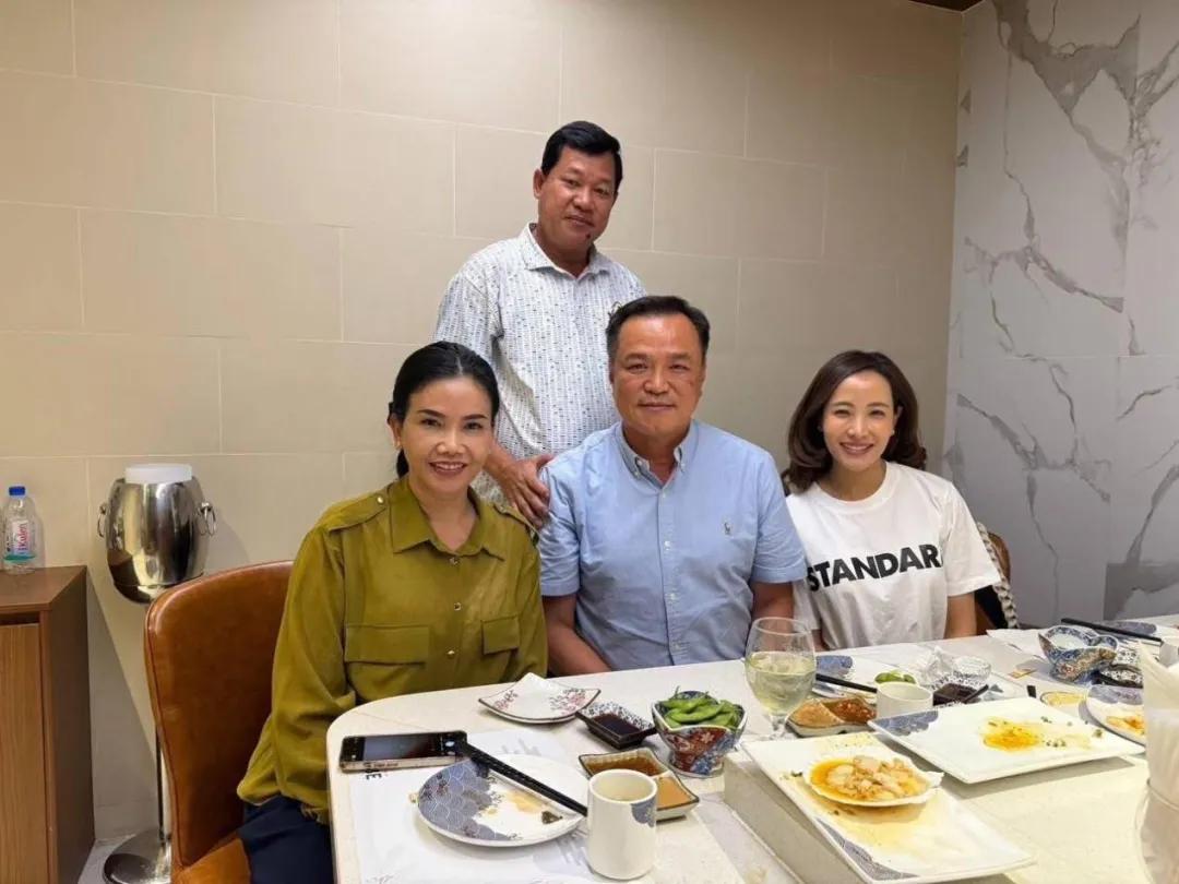 洪森故技重演，敏感时期公布阿努廷照片，泰国的火箭炮精准送走柬副司令及46官兵。