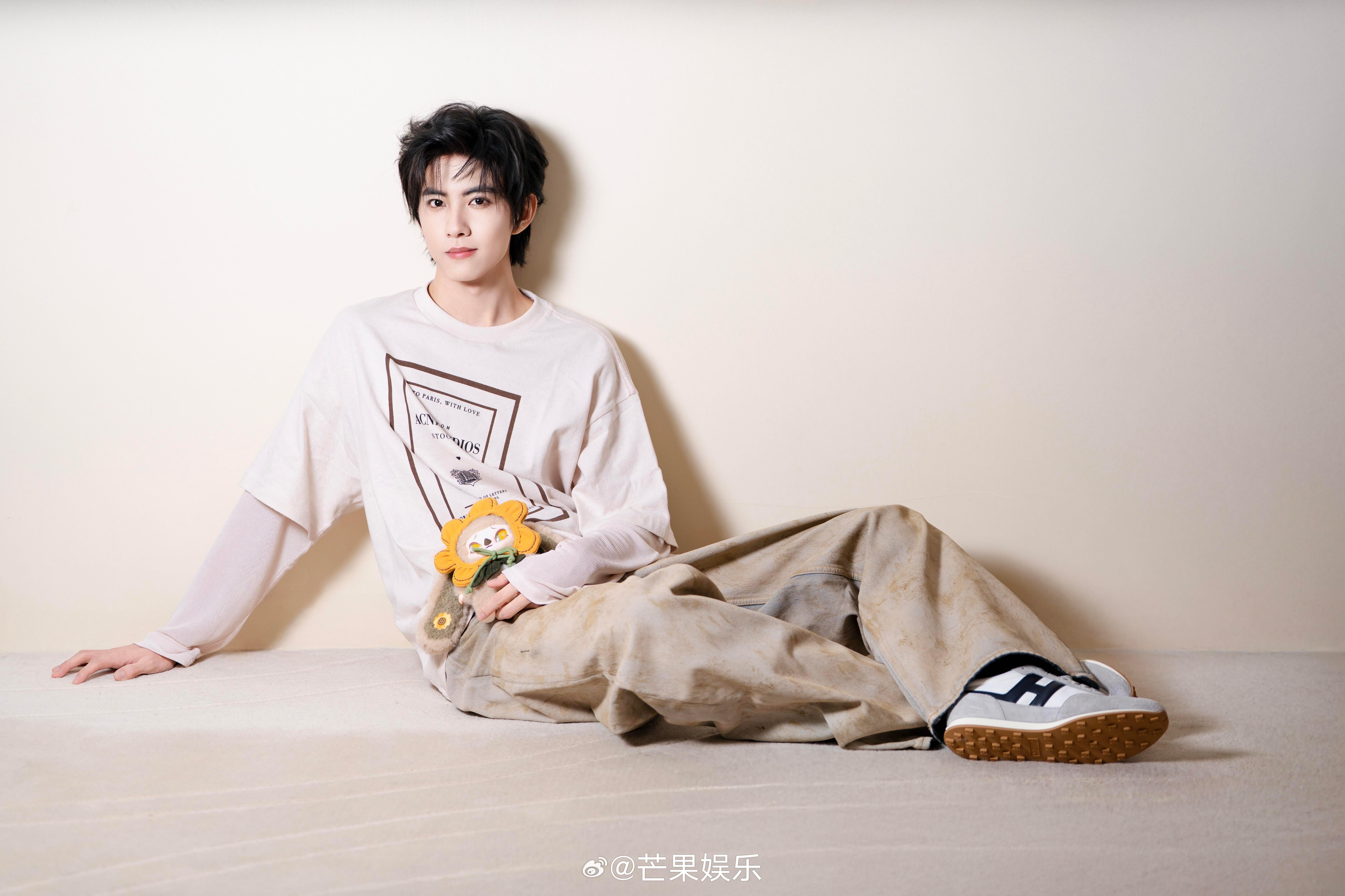 刘轩丞今日份新鲜营业好帅好帅的铮铮啊