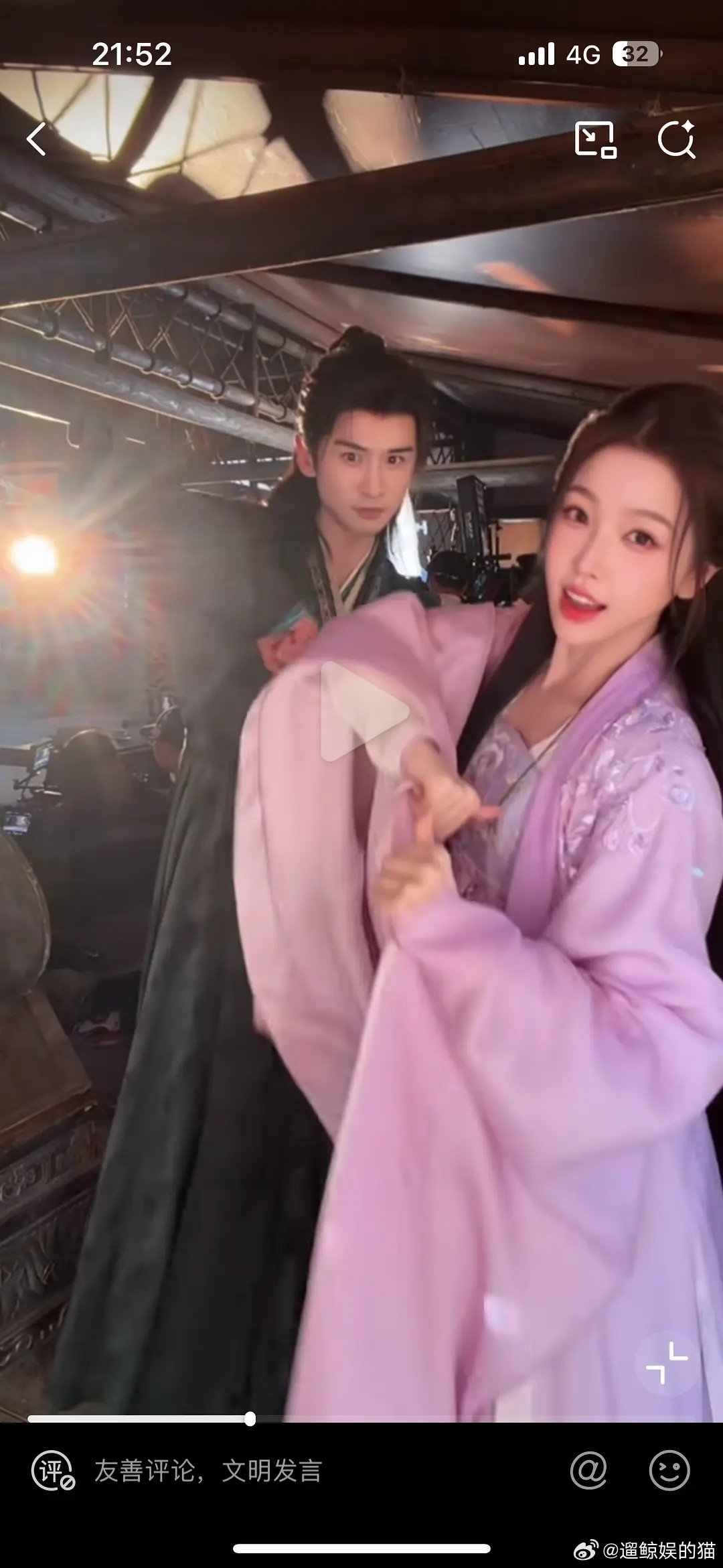 不顾男演员死活呀 