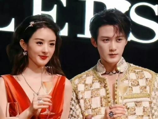 赵丽颖戴比尔斯到期
檀健次戴比尔斯代言升T