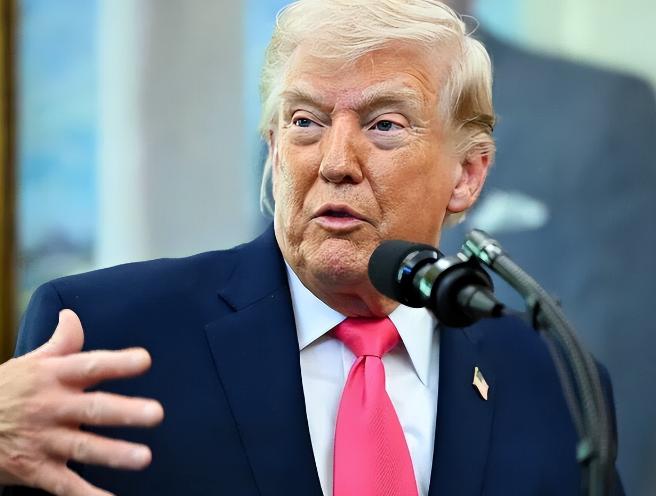 油价失控，一场多米诺骨牌效应，拖垮美国民生与经济

大家好，小派今天要和大家聊的