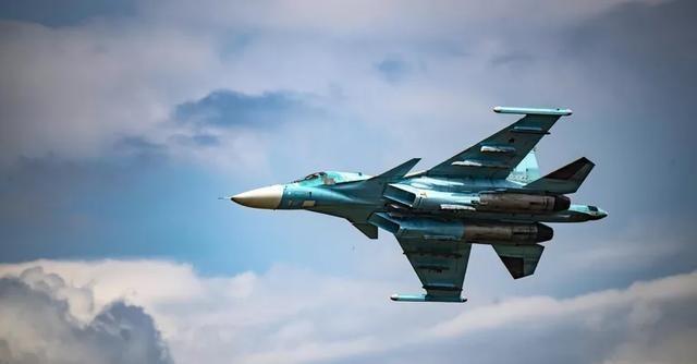 美国敢动俄罗斯的油轮，俄罗斯就敢轰炸美国在乌克兰的“驻军”。
2026年1月7日