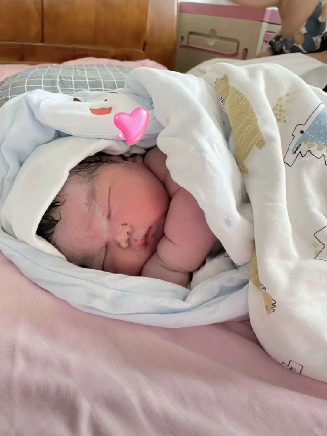生啦！儿子7斤多，可以暂停恭喜一下嘛～