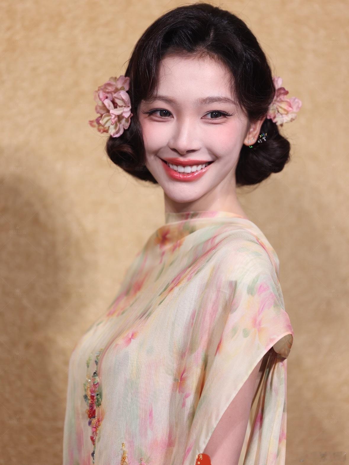 易梦玲被裁掉的女孩近期爆火短剧《被裁掉的女孩》女主桃子，一路从底层模特逆风翻盘，