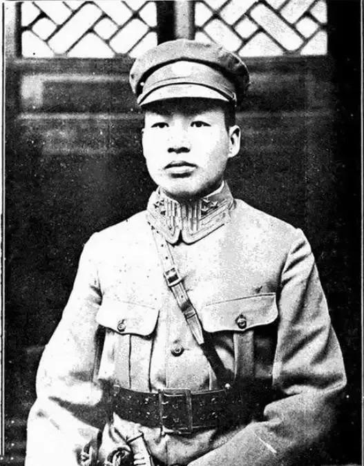 刘湘放了他叔叔一马，5年后刘湘病死汉口，叔叔的结局让人意外！






193