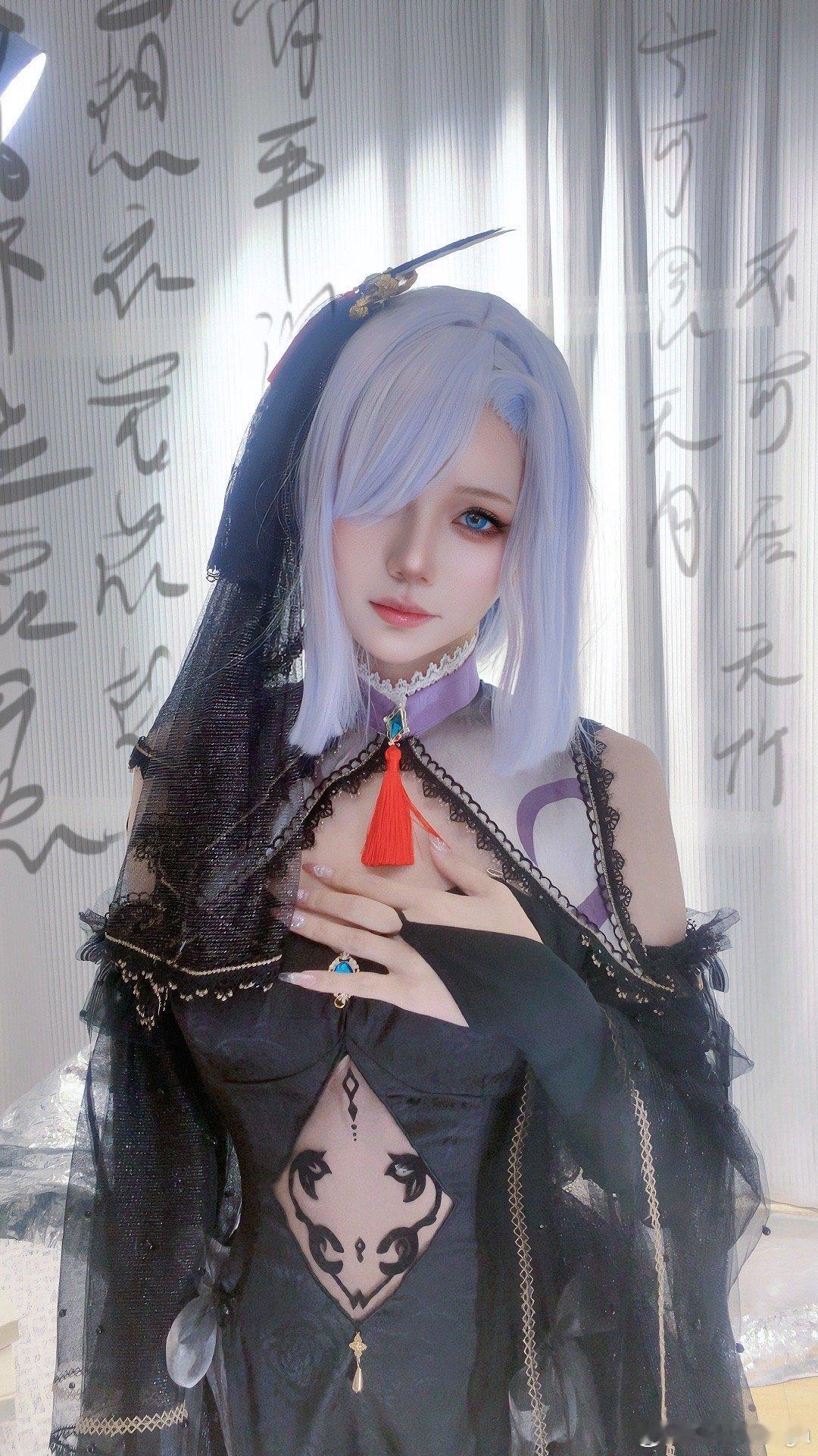 你也不过是小孩儿#突破次元壁##cosplay##蔷薇与铳枪##申鹤# ​​​