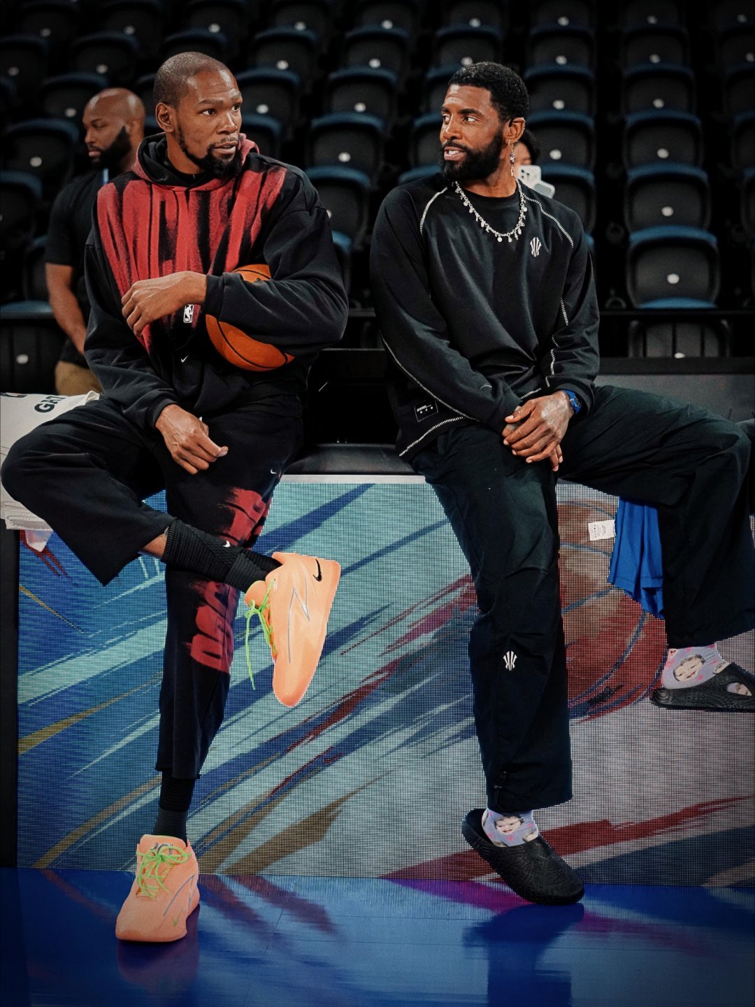 欧文缺席今晚NBA中国赛主教练回应欧文缺席今晚NBA中国赛欧文确认缺席今晚中国赛