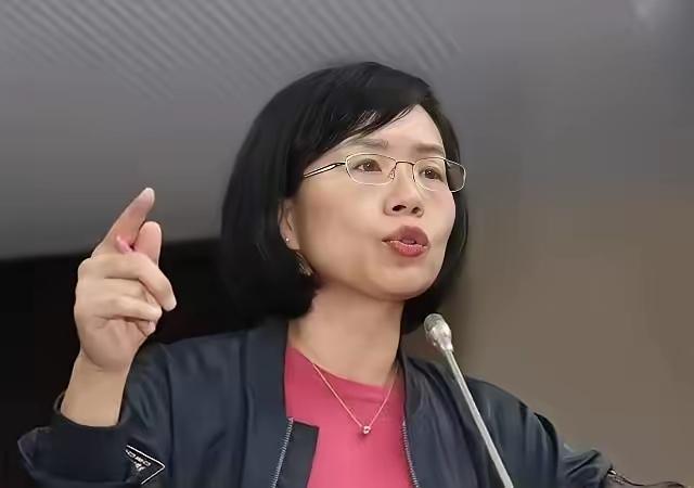突发！民进党喊别人“恶霸家族”，转头被揪出苏家的利益争议！
        九合