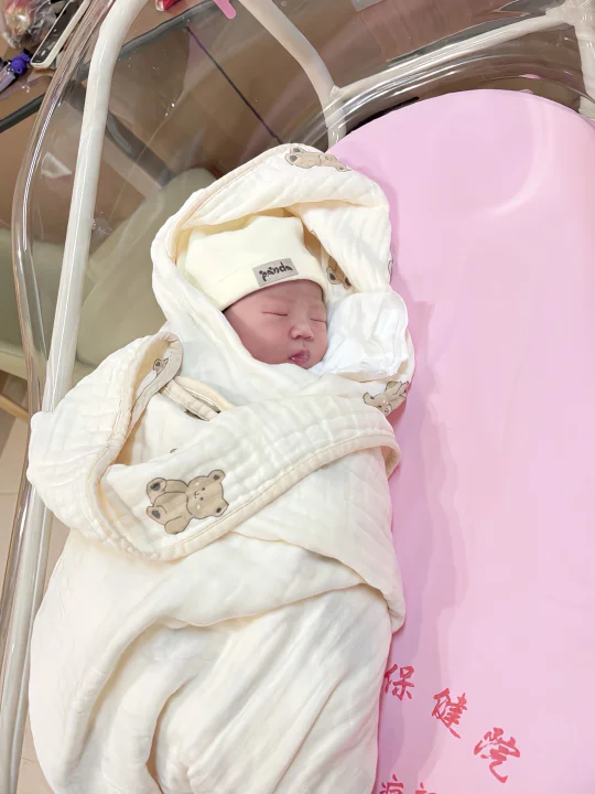 生了生了是个儿子！👍了好孕真的会传染～