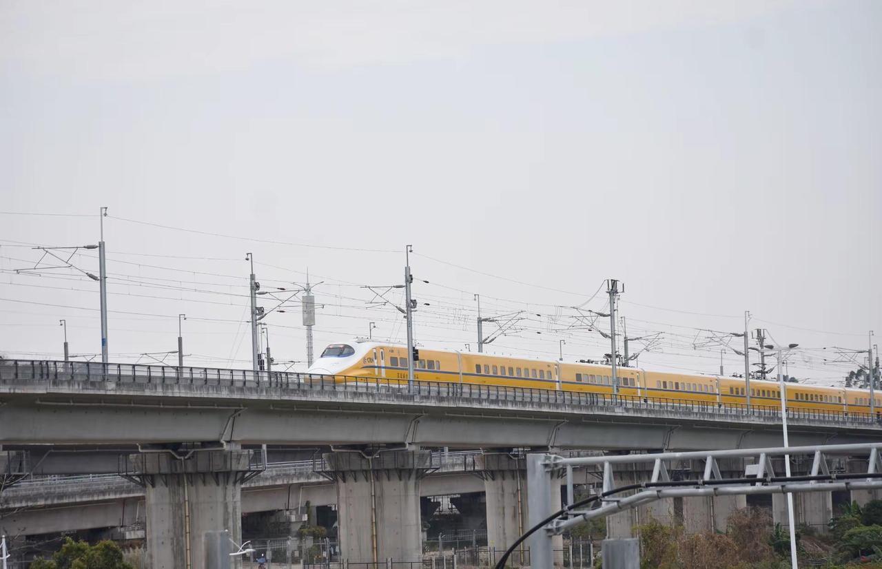 2月，0205车来广清城际检测黄医生检测车 高铁