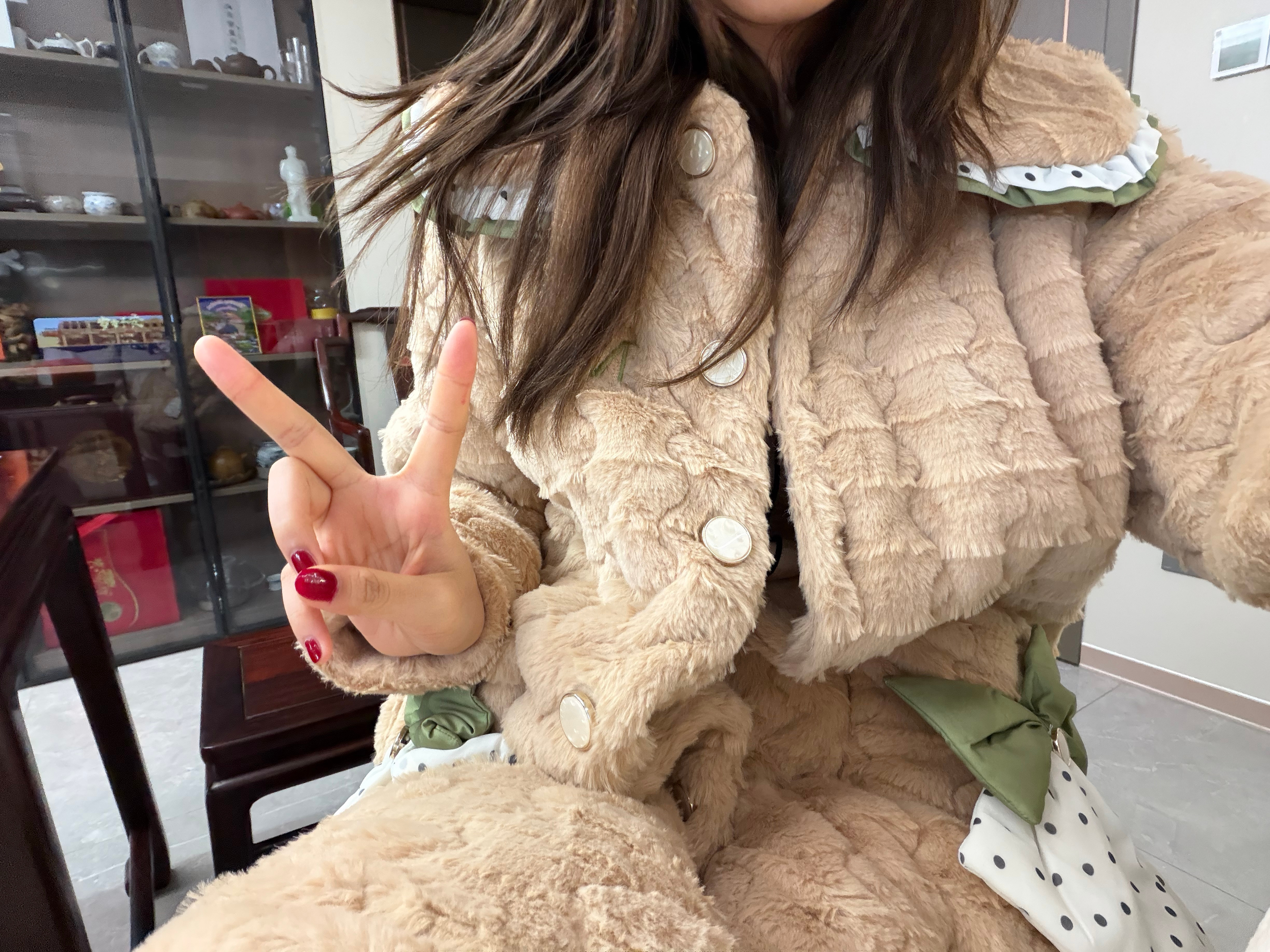 省服 睡衣穿上了，穿上了，睡到13点多才醒，是都能这么睡还是就我家能随便睡懒觉从