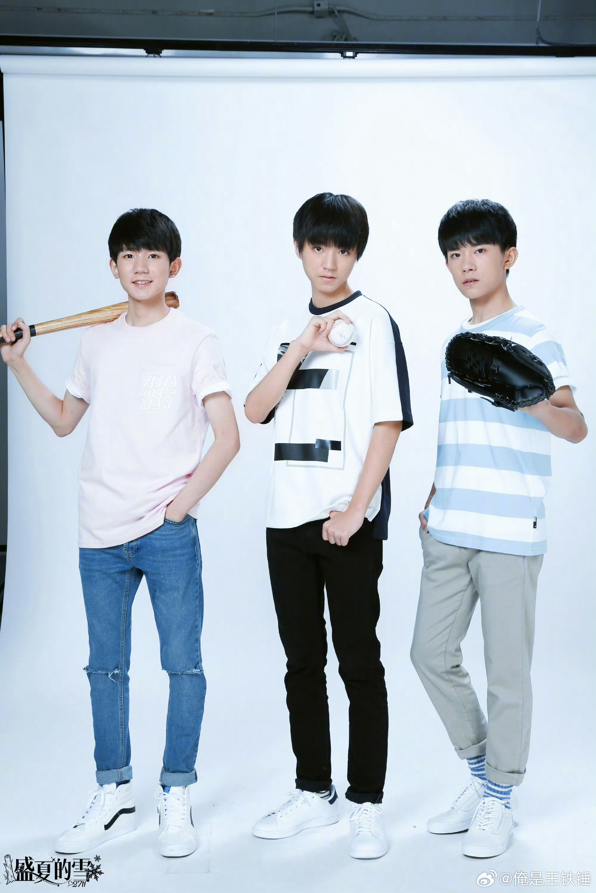 TFBOYS站姐图突然有种恍惚的感觉，26年了居然还能看见TFBOYS早年未公开