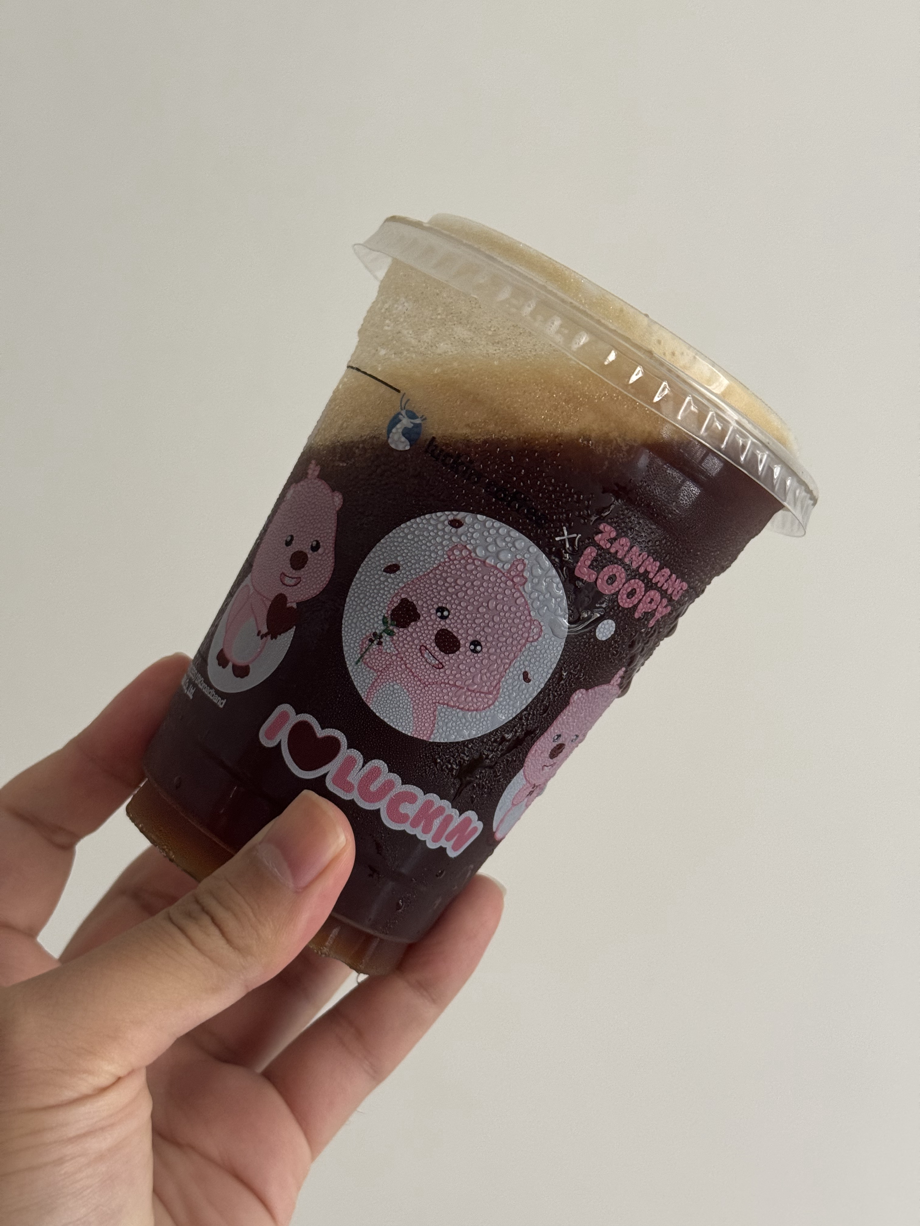 [doge] 老婆说给我买了早餐，一看，原来是黑吗喽联名阿瑞。尝了一下，风味有点