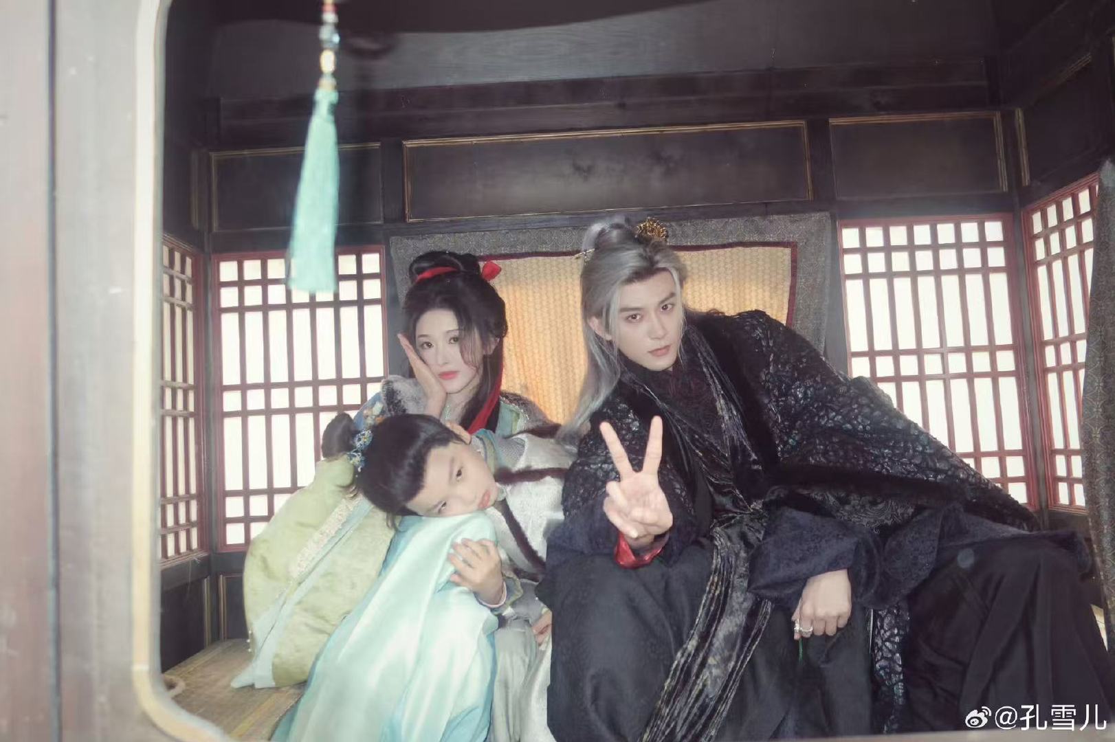 孔雪儿晒照告别俞浅浅孔雪儿告别俞浅浅，那就期待下一个角色吧！！！ 