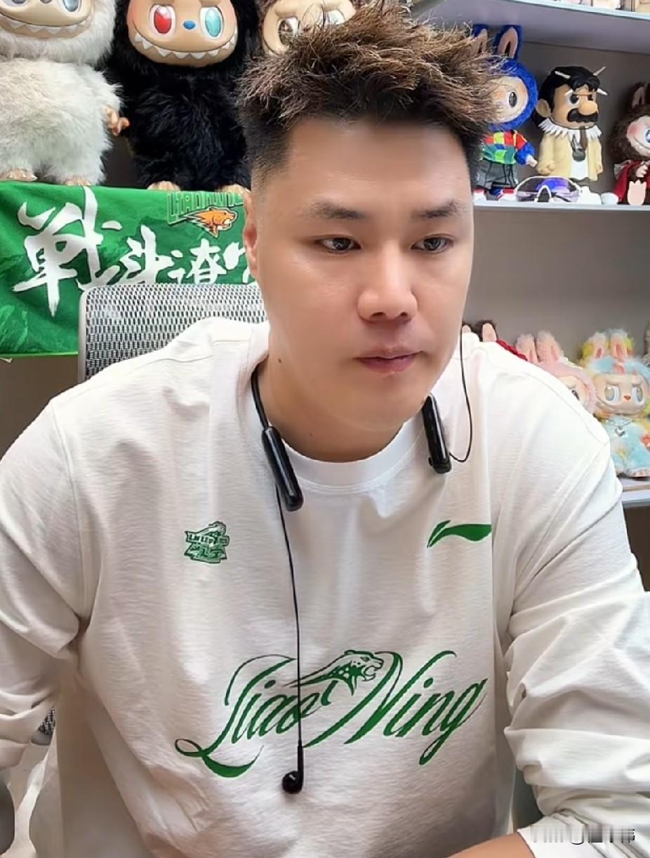 贺天举谈赵继伟：

“我觉得，现在乌戈教练对于继伟的使用，确实是非常合理，让继伟