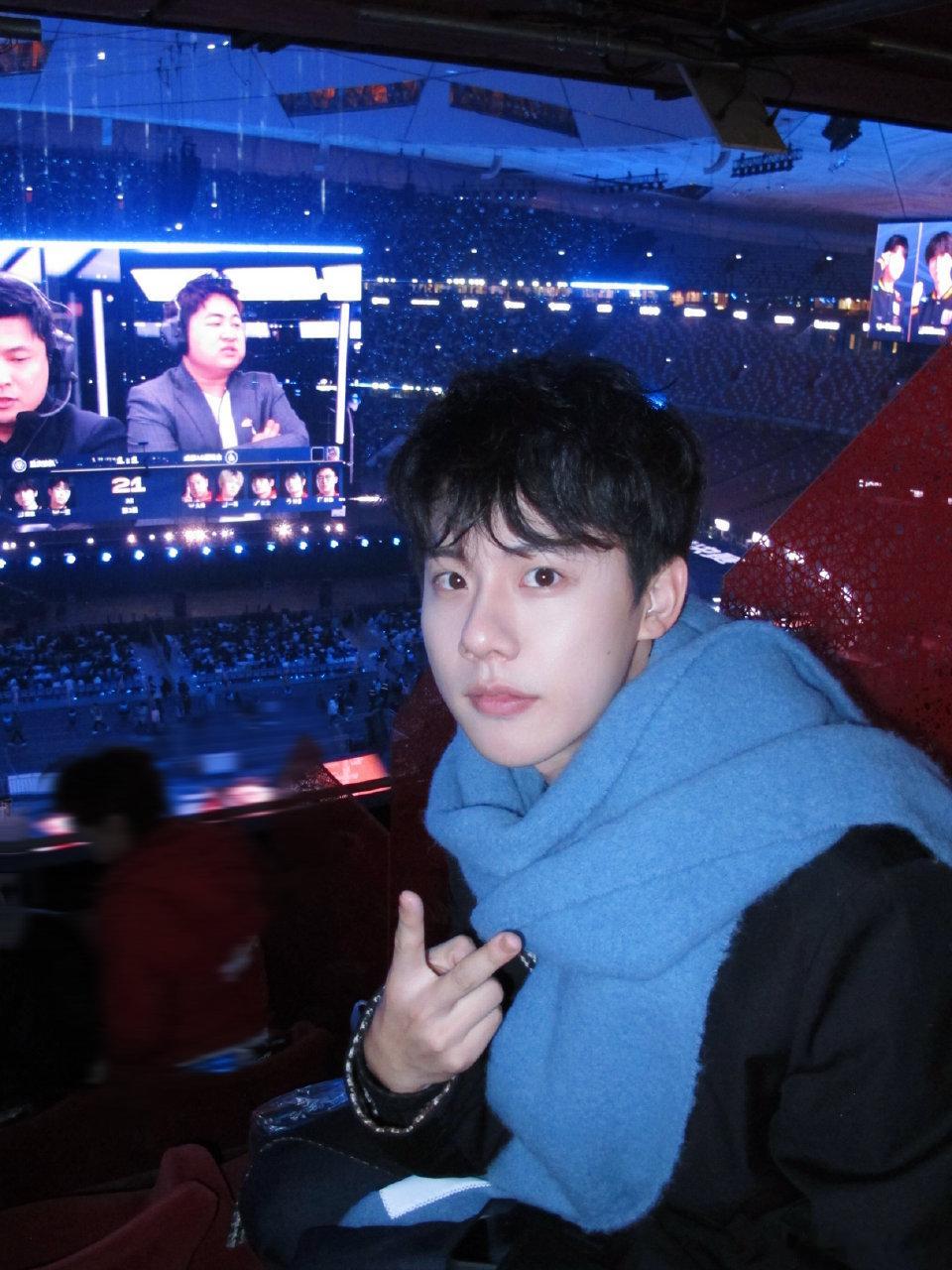 周奇是年总62196分之1 今年这个KPL年总真的给我看燃了！逆风翻盘真的热血沸