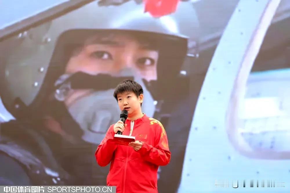 孙颖莎你要不要这么优秀，演讲比赛你还拿二等奖

莎莎怎么这么优秀，打乒乓球厉害就