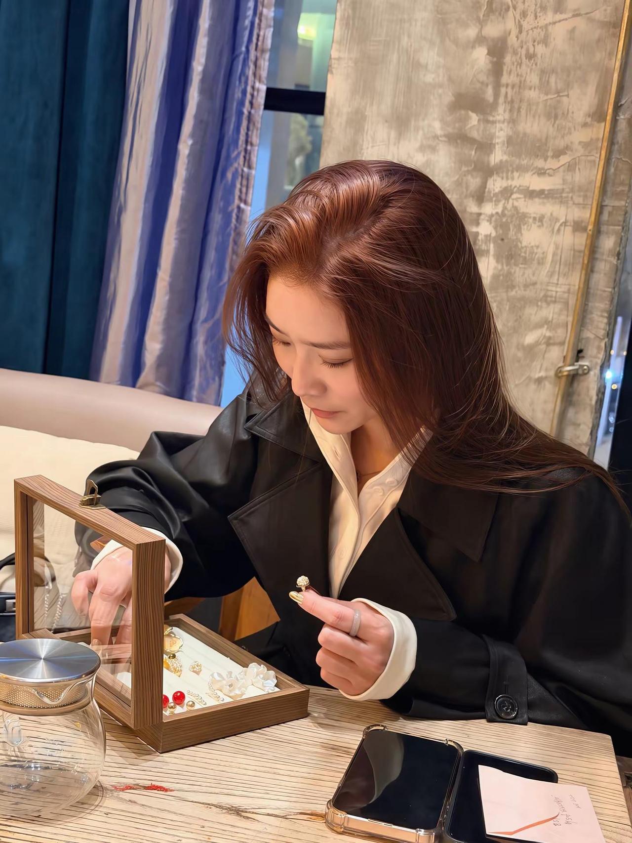 看着你控诉我的种种“恶行”我开心的笑了（是我错了我以后好好弥补😭），不见面的时