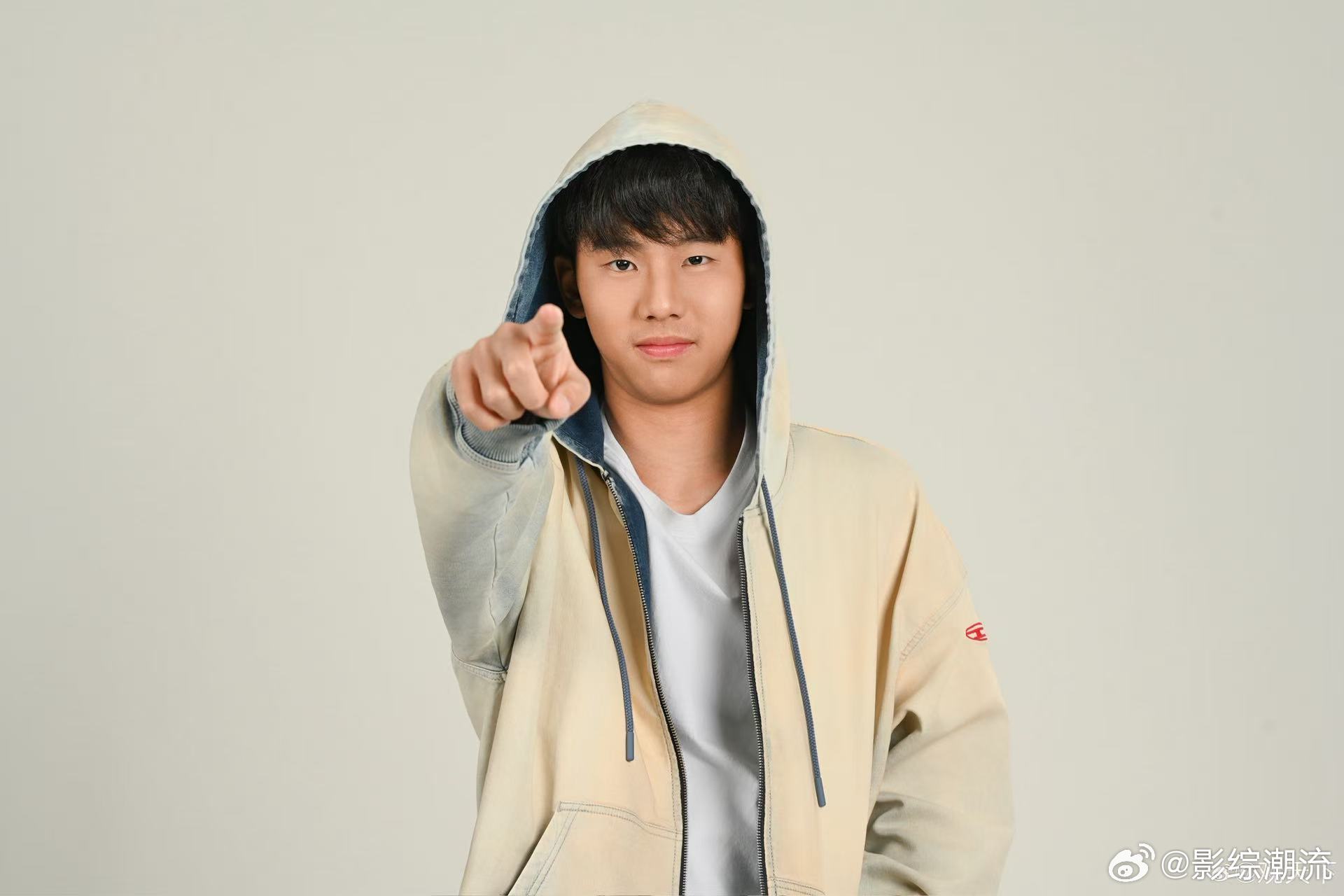 张家鸣英式培养路径的中国样本张家鸣签约伯恩利俱乐部 英足总认证的天才直通车，不看