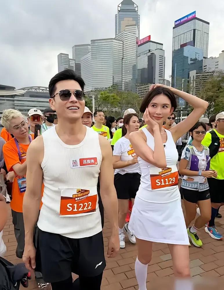 吕良伟70岁，林志玲51岁，这俩人是吃了仙丹么，没有一点点老了的痕迹。
特别是吕