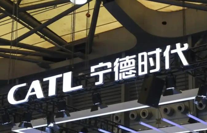 一出手就是400亿元！宁德时代果然还是大手笔啊。 这几天互联网上流传小米和理想两
