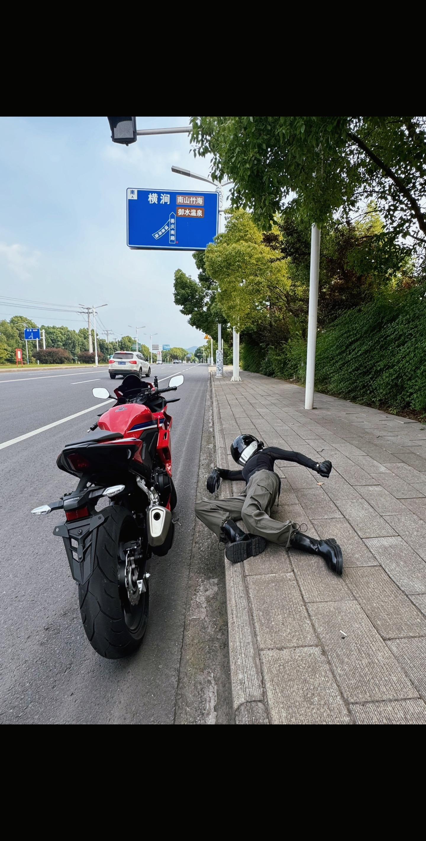 实不相瞒，那次摩旅，撞到了蛋，后来变成了女骑……