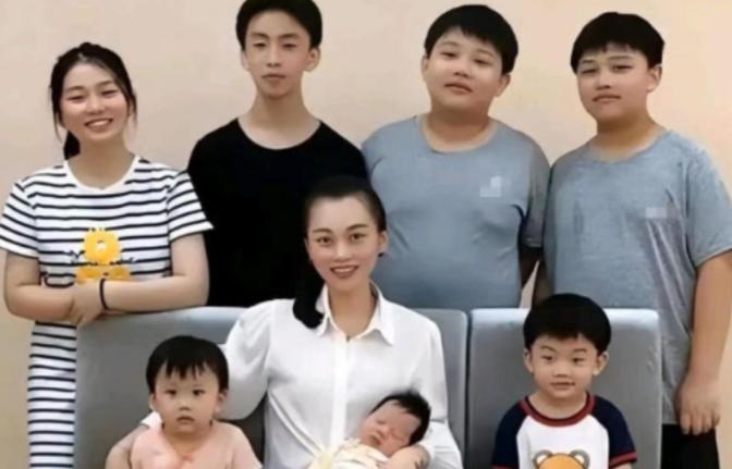 2006年，一个打工妹嫁给了一个北京大学的高材生，就给丈夫使劲生孩子，连续要了7