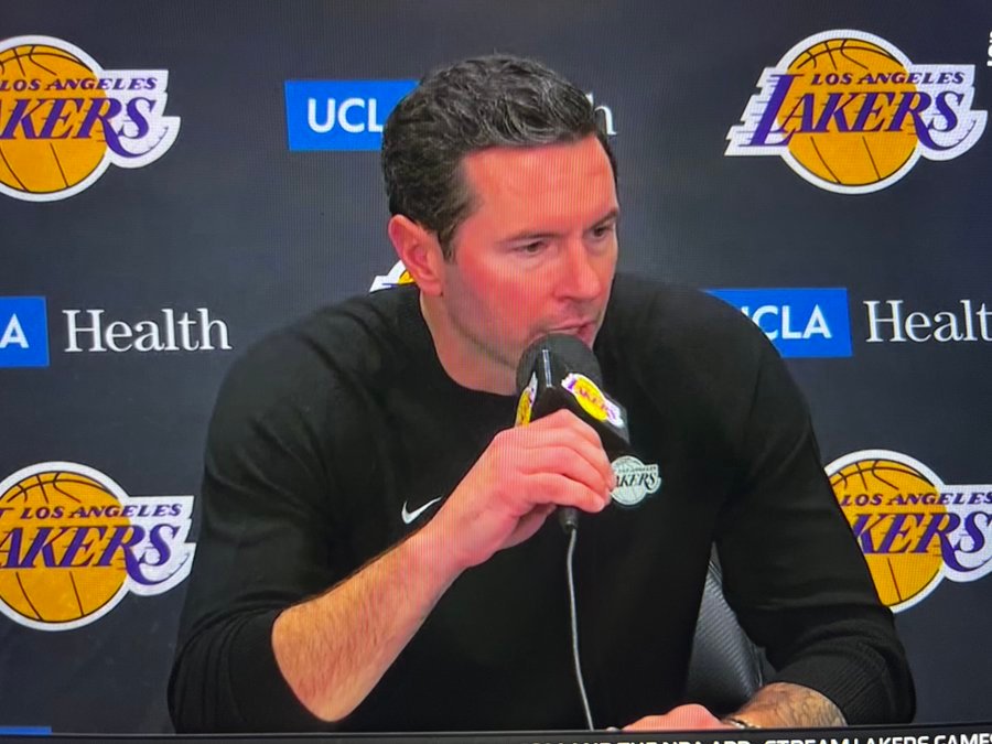 斯玛特今日将再次缺席，詹姆斯今日回归！太阳vs湖人洛杉矶湖人湖人七连胜