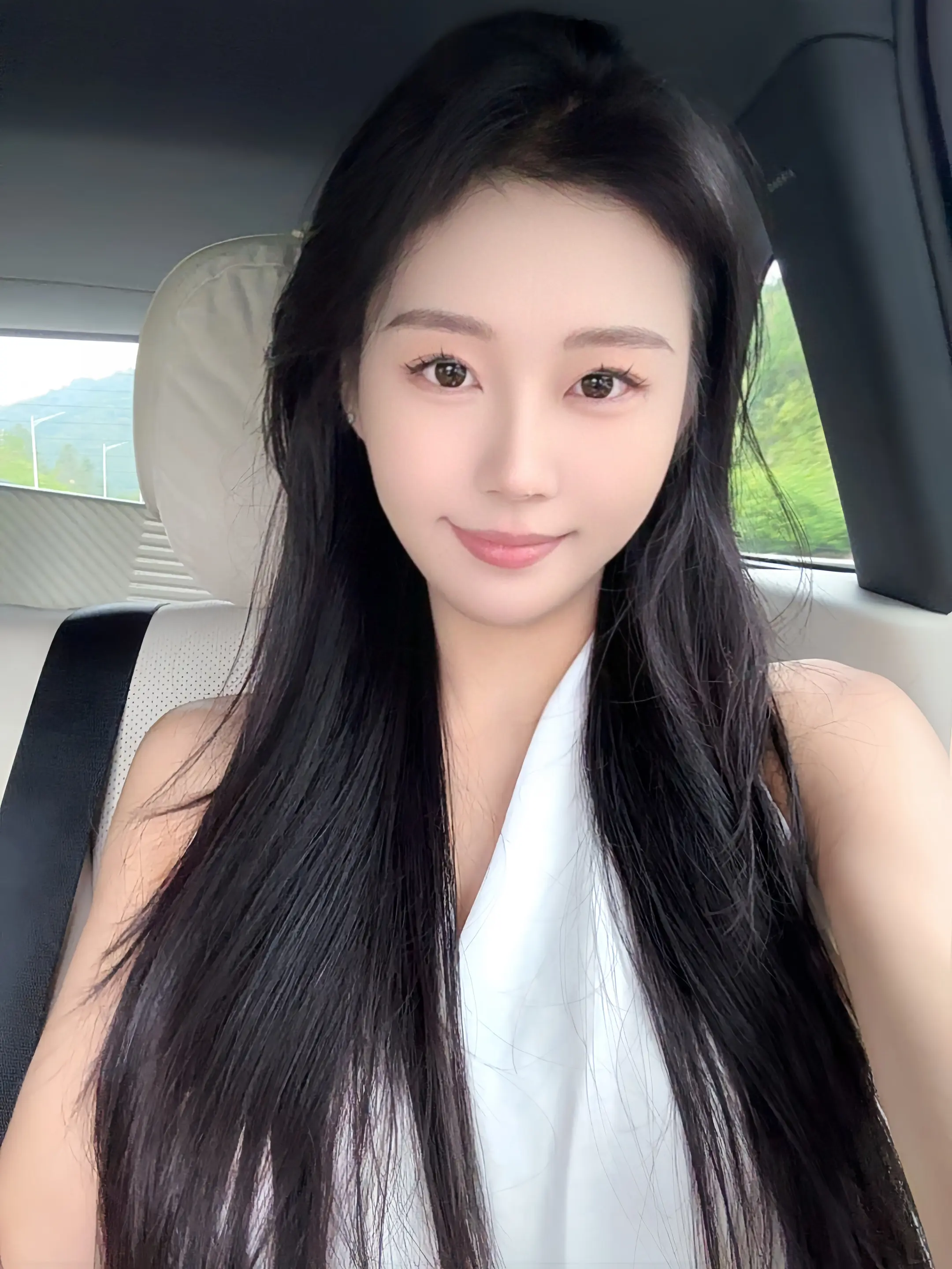 你漂亮的眼睛应该流幸福的眼泪