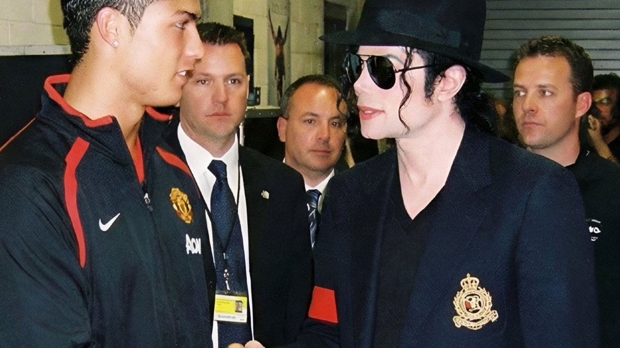 小小罗时期居然和迈克尔杰克逊同框过