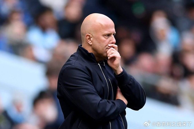 皮尔斯透露尽管不利因素已被广泛讨论，但斯洛特在球迷群体中仍在不断失去支持。在走出