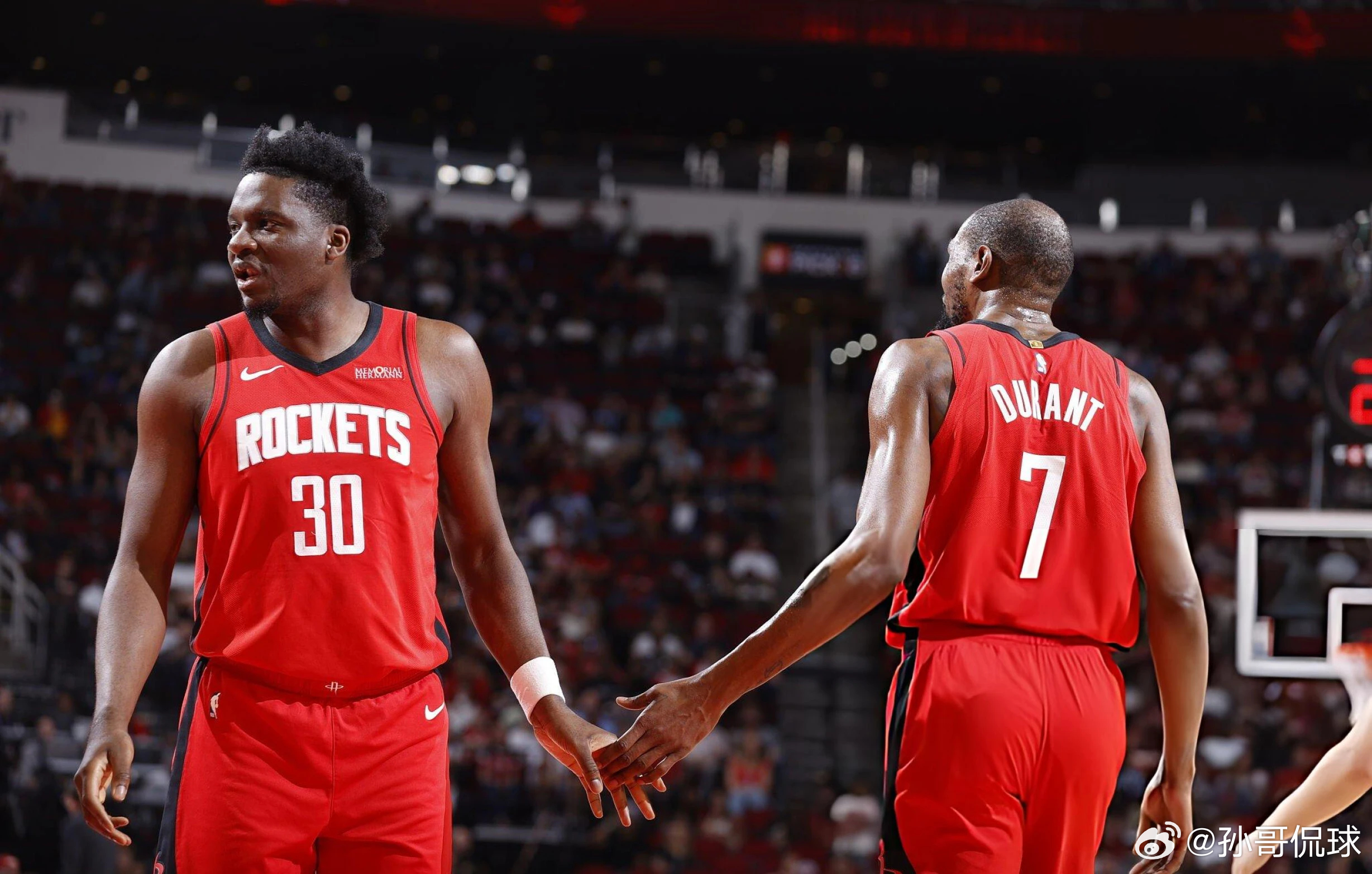 杜兰特 ﻿﻿ 爆冷大胜！火箭34分优势击溃老鹰 终结对手11连胜3月21日NBA