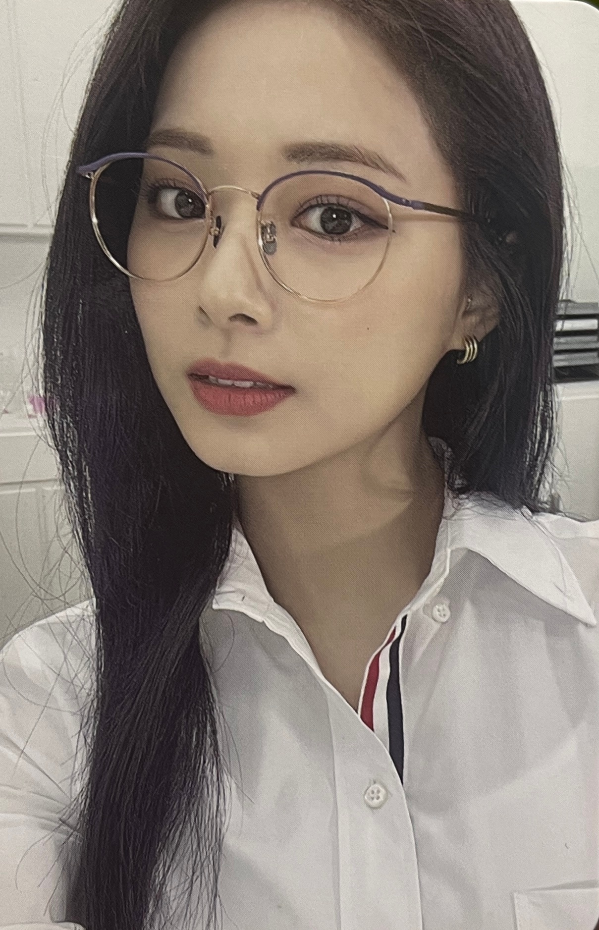 【1133号来信】#每日一瑜卡# 眼镜瑜真的很🈲，很麻辣女教师[闭嘴] ​​​