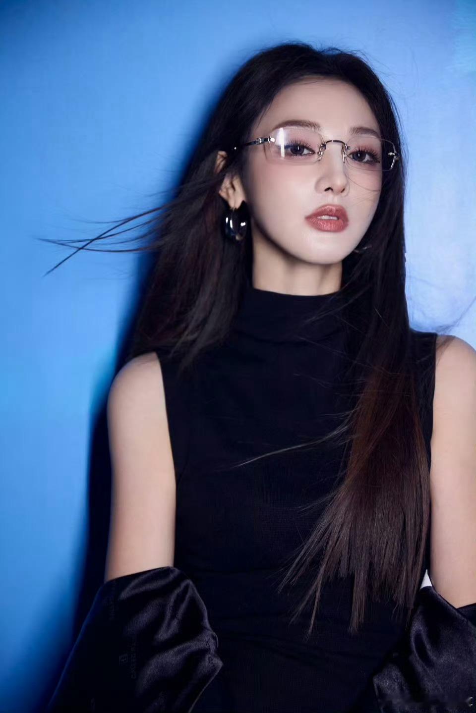 彭小苒发137字鼓励抗癌网友 这波善意太戳心！137字留言为抗癌网友加油，传递重