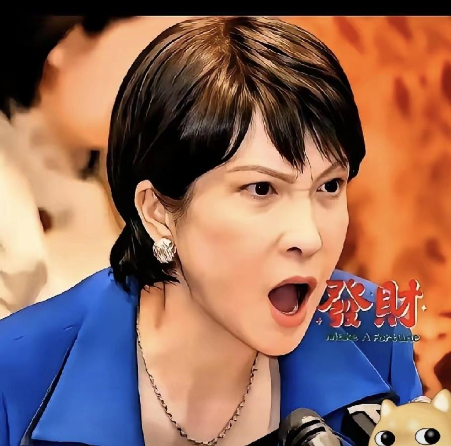 日本央行这次是真顶不住了！
负利率政策都推行快十年了，把钱存在银行反而要倒给银行