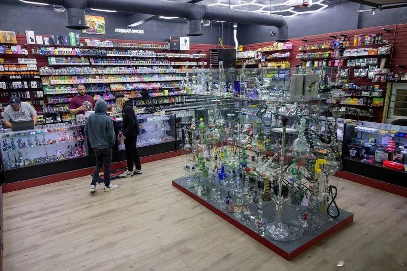 【受中国关税和扣押影响，美国电子烟面临短缺】[路透社标题故意的？特朗普关税怎么就