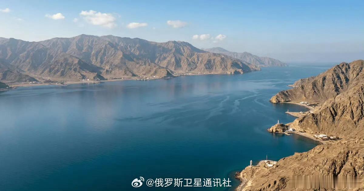 【伊朗革命卫队：伊拟封锁通过霍尔木兹海峡的非法航线】伊朗伊斯兰革命卫队总司令顾问