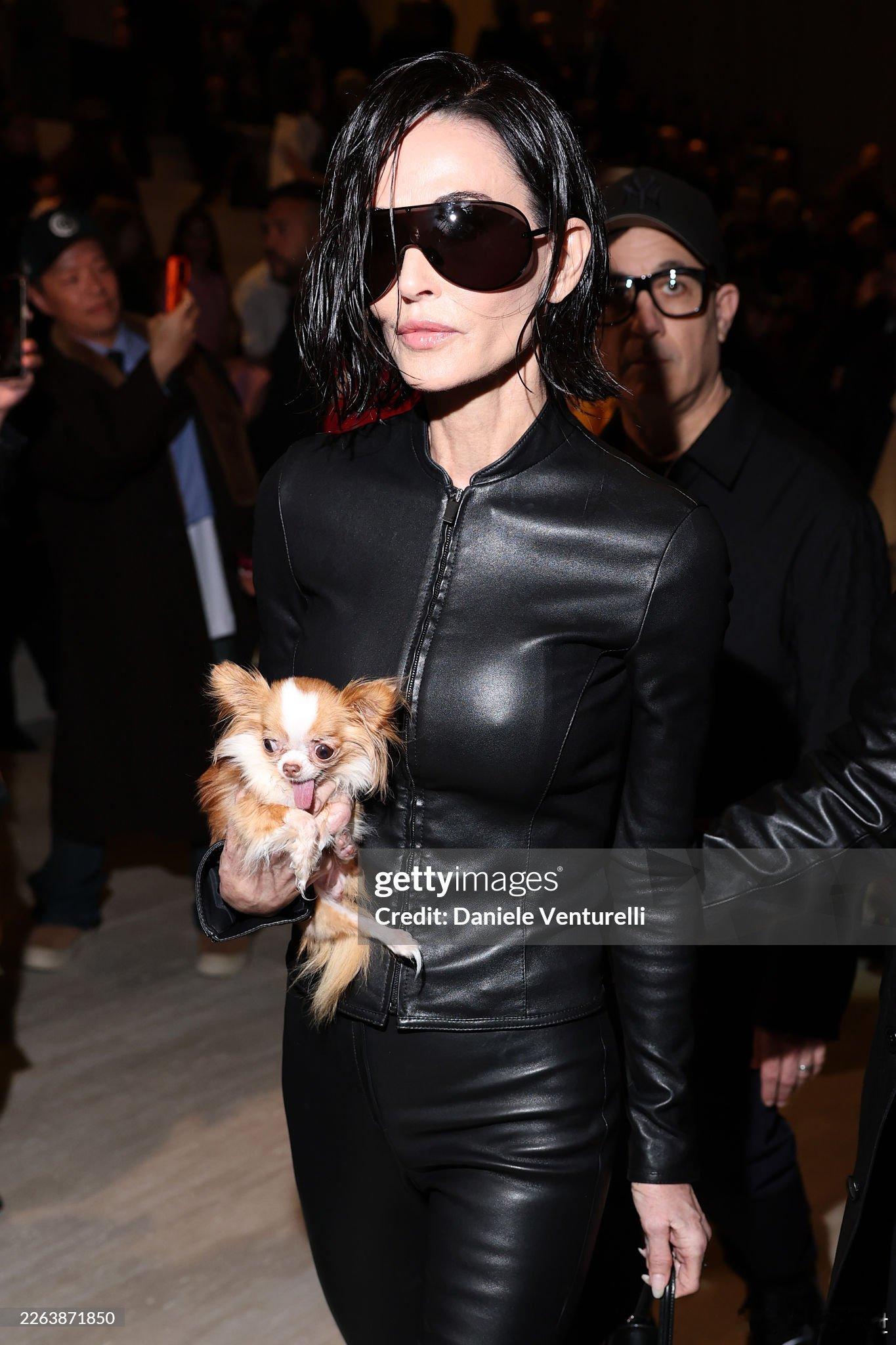 黛米·摩尔出席Gucci秀场： 