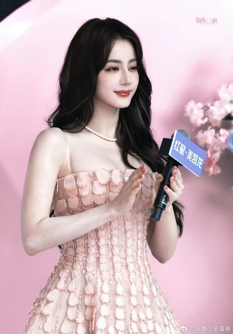 迪丽热巴 水蜜桃成精了热巴姐姐也太美了吧