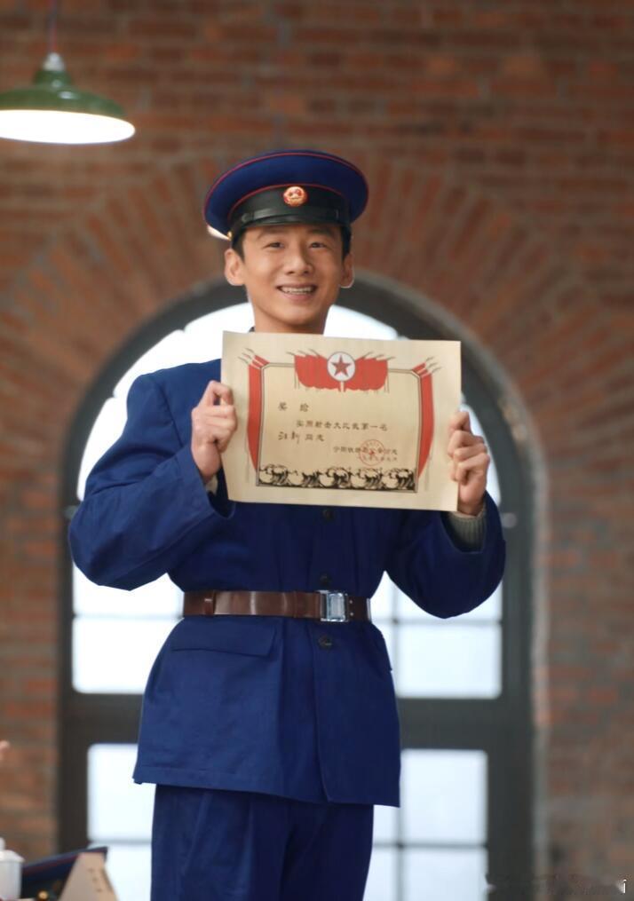 好萌的一只汪新每次会看南来北往都会感叹白敬亭怎么如此可爱 ​​​