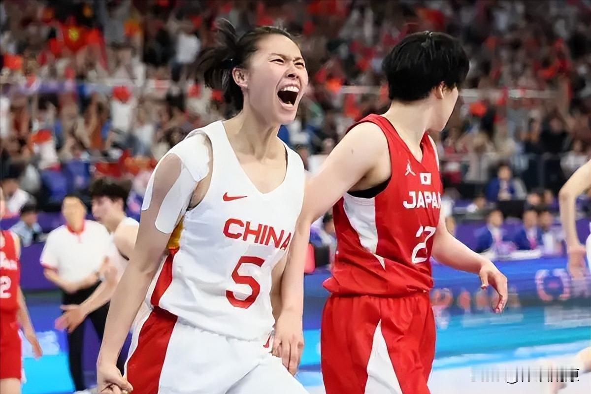 王思雨复出24分，助队四连胜，李缘0分
王思雨沉寂许久之后，终于在新年复出，在元