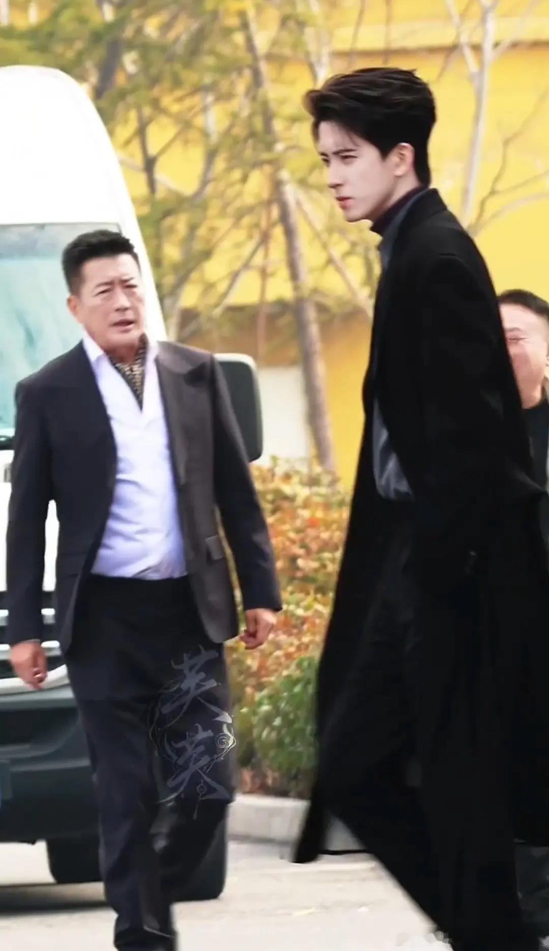 现实中的霸总vs偶像剧中的霸总 