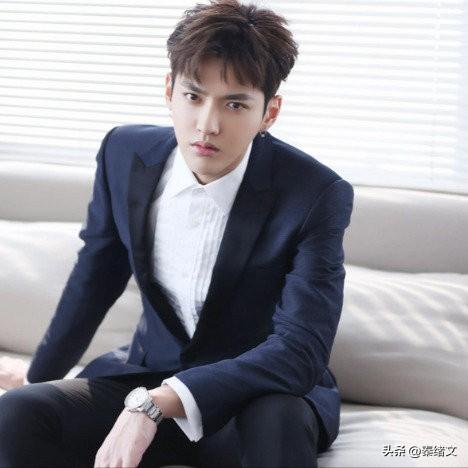 吴亦凡蹲大牢还不消停！经纪公司欠3.8万诉讼费被限消，表哥吴林难辞其咎
 
吴亦