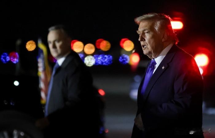 特朗普承诺：若伊朗不达成协议，将支持以色列打击伊朗
 
据哥伦比亚广播公司（CB