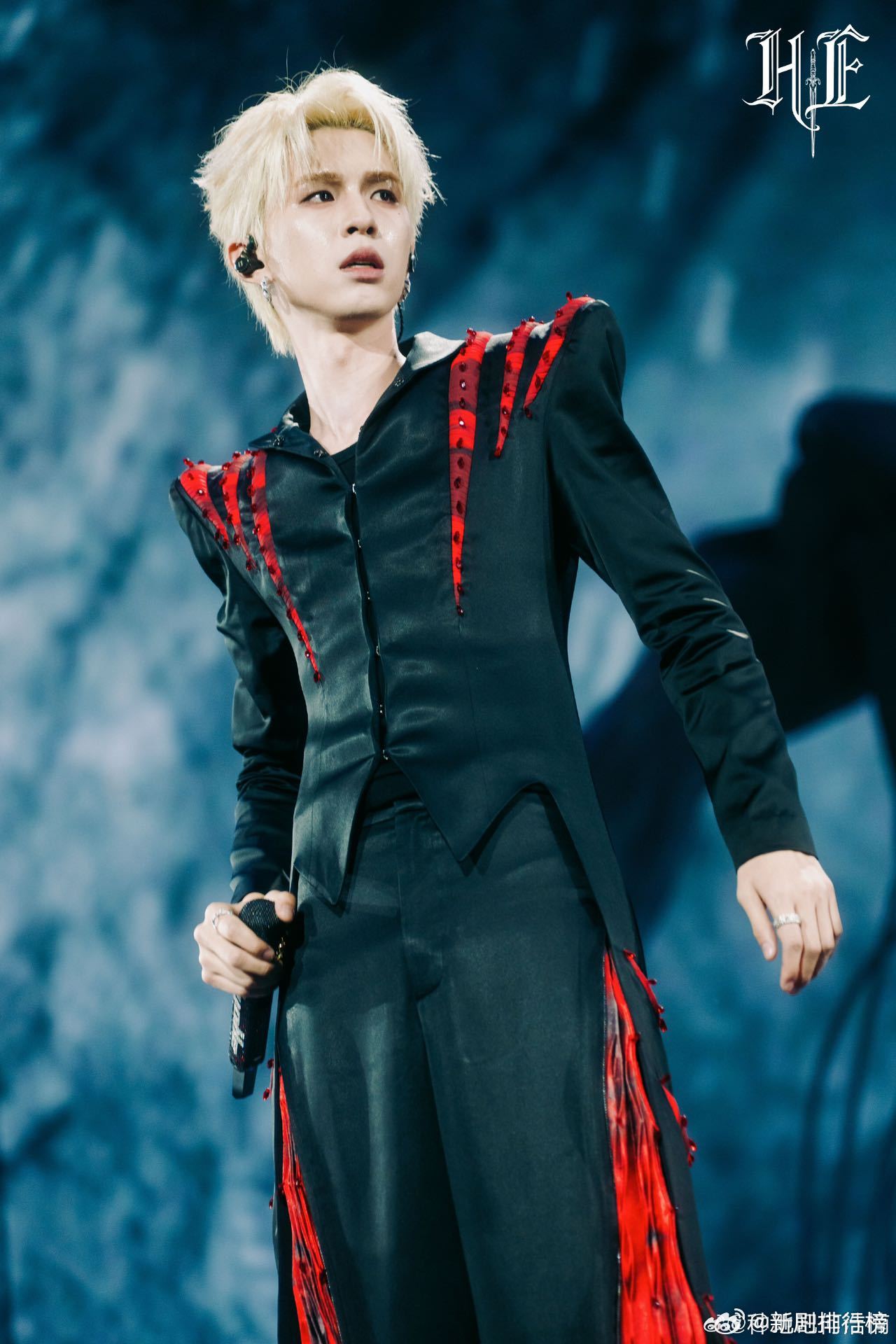 何浩楠生日限定的三天 爱在何浩楠生日限定三天里肆意绽放！三天演唱会圆满收官，他小