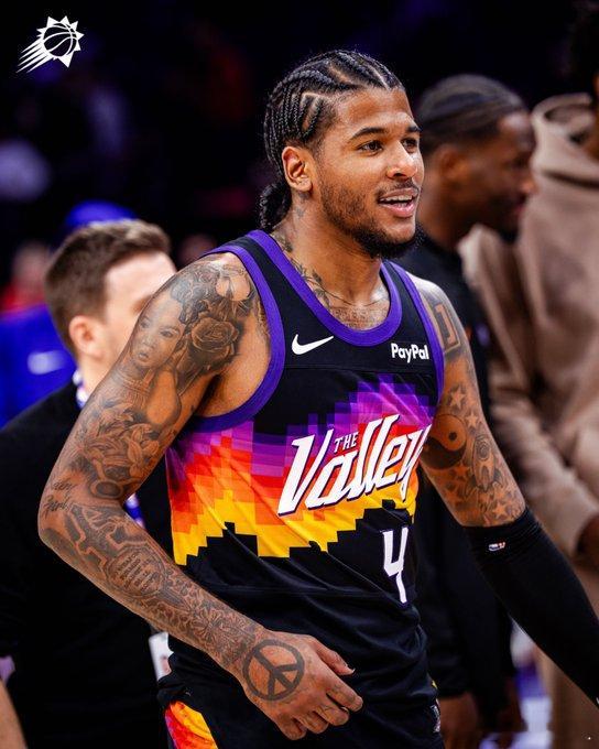 太阳一场伤了俩 杰伦-格林过去两个赛季在火箭都打满82场，被换到太阳之后这赛季打