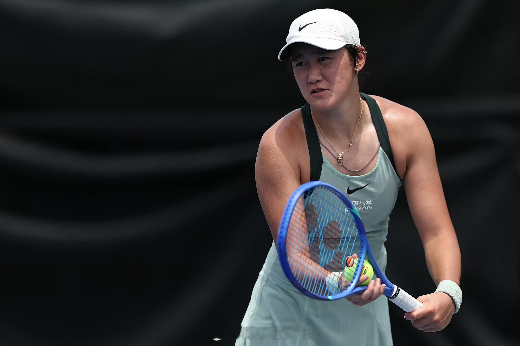 王曦雨收退赛礼 晋级辛辛那提次轮WTA1000辛辛那提站首轮，王曦雨首盘6-0送